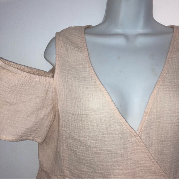 Lucky Brand Cold Shoulder Crinkle Cotton Top M Peach - Picture 6 of 9